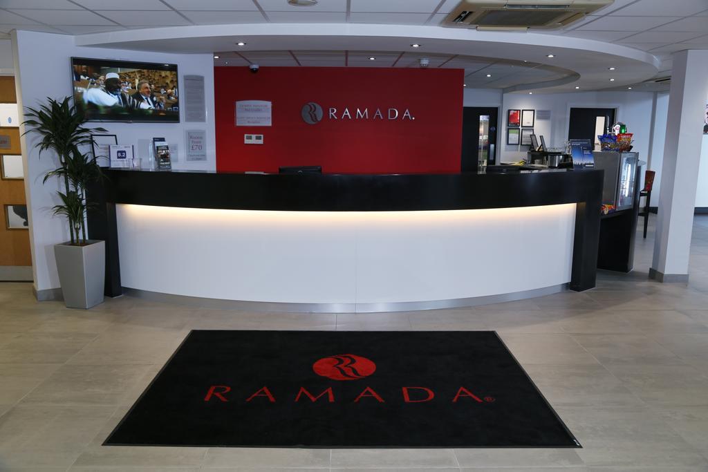 Ramada Wakefield Hotel Eksteriør billede