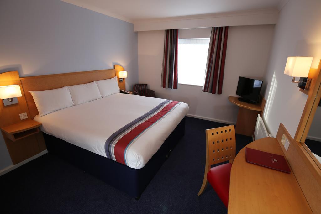 Ramada Wakefield Hotel Værelse billede