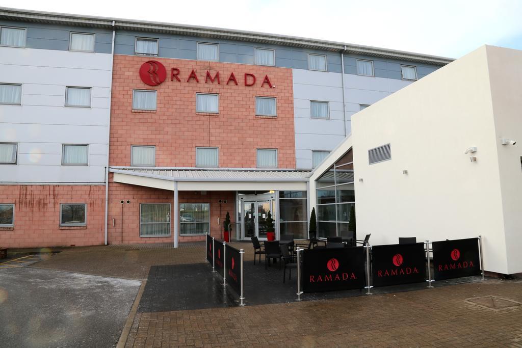 Ramada Wakefield Hotel Eksteriør billede