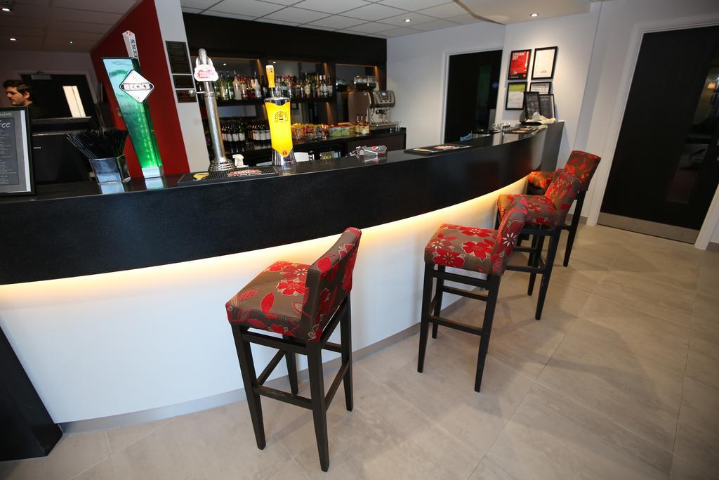 Ramada Wakefield Hotel Eksteriør billede