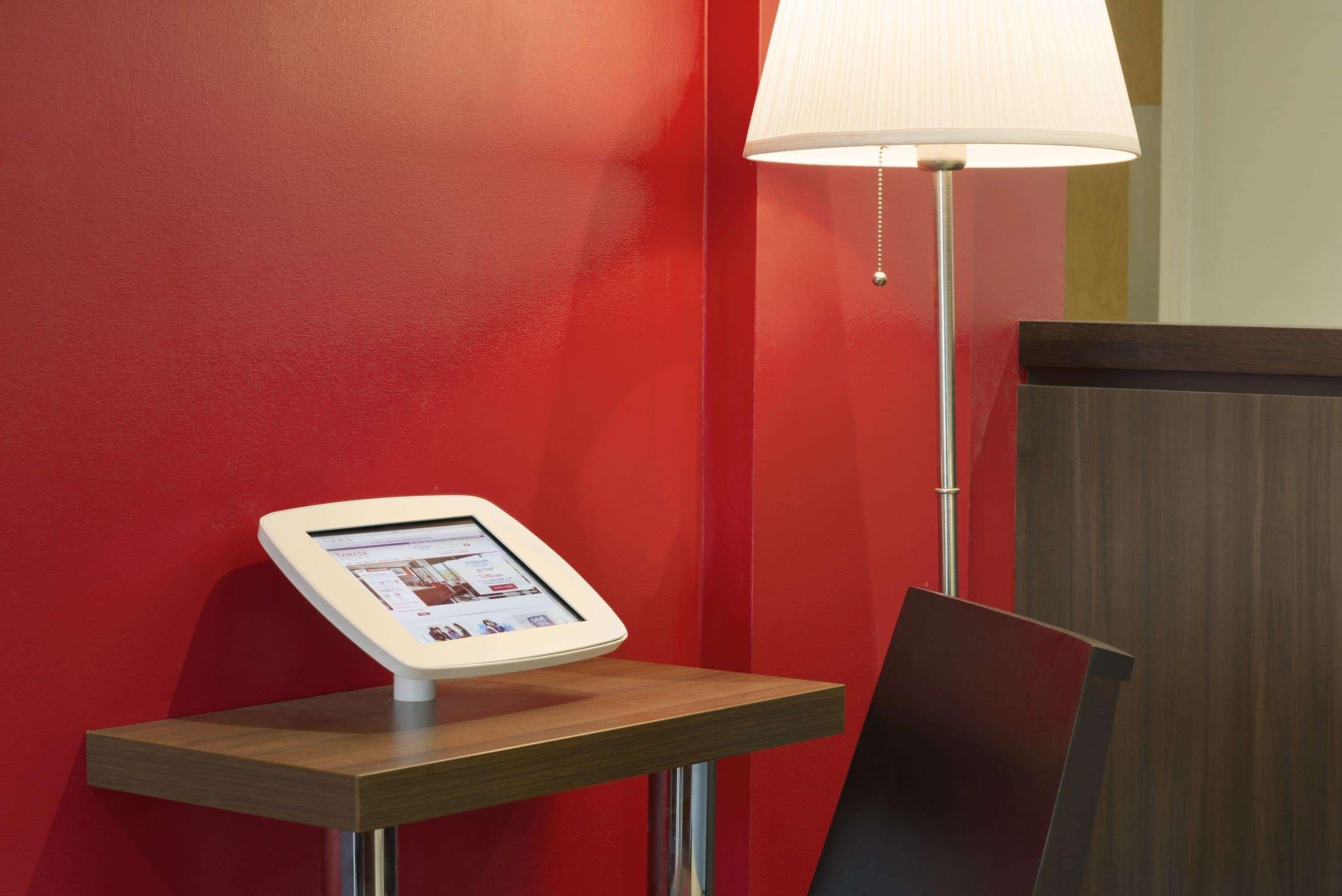 Ramada Wakefield Hotel Eksteriør billede