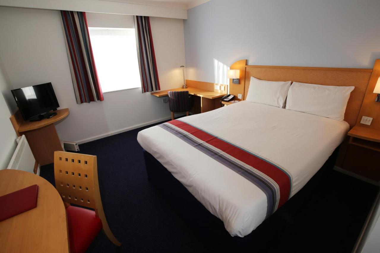 Ramada Wakefield Hotel Eksteriør billede